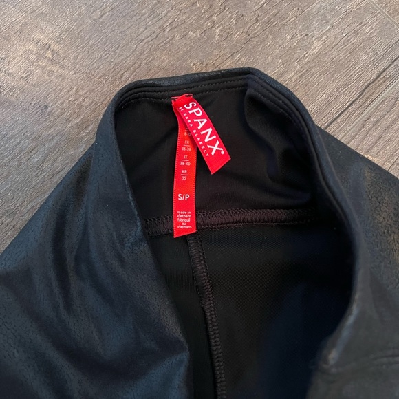Spanx faux leather leggings - Picture 3 of 5